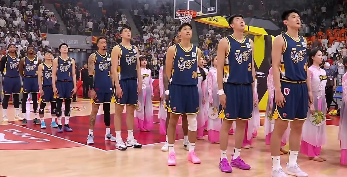 华体会官网平台-杜锋终于不作妖！9人轮换用对徐杰胡队，广东复仇江苏还有1大惊喜